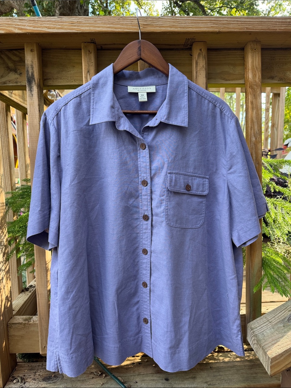 Appleseeds Linen Lavender Short-Sleeve Button-Up Shirt Like New